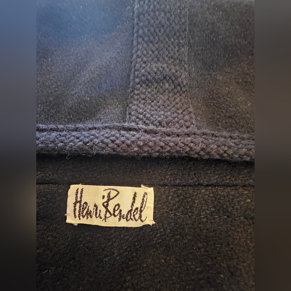 Henri Bendel HUGE Vintage All Wool Cape - Picture 2 of 9